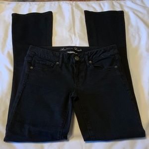 American Eagle Slim Straight Barely Boot Low Rise Black Stretchy Jeans (28x32)